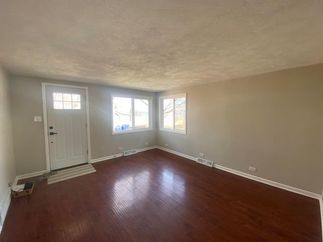 93 Oakwood Avenue, Edgerton, WI 53534