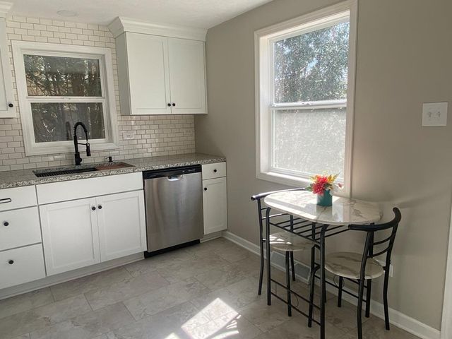 93 Oakwood Avenue, Edgerton, WI 53534