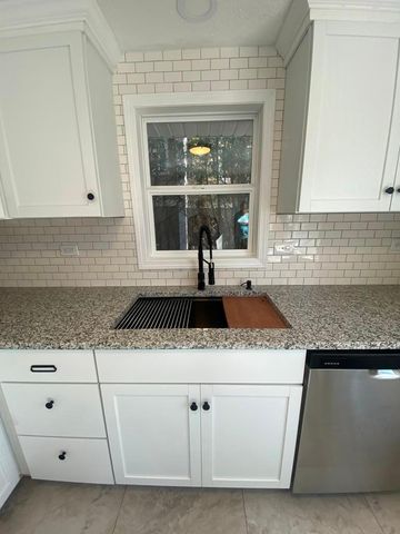 93 Oakwood Avenue, Edgerton, WI 53534