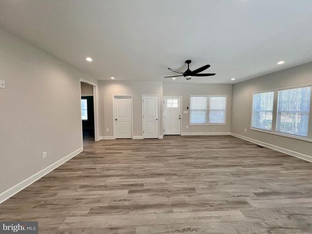 175 WILDWOOD RD, Colonial Beach, VA 22443