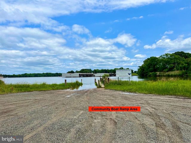 175 WILDWOOD RD, Colonial Beach, VA 22443