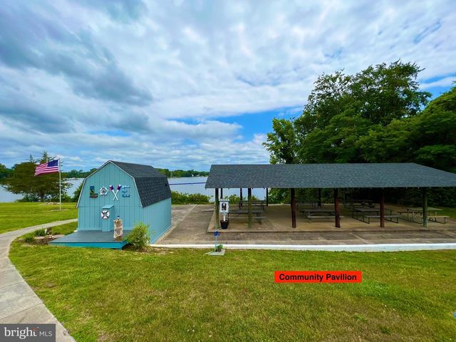 175 WILDWOOD RD, Colonial Beach, VA 22443