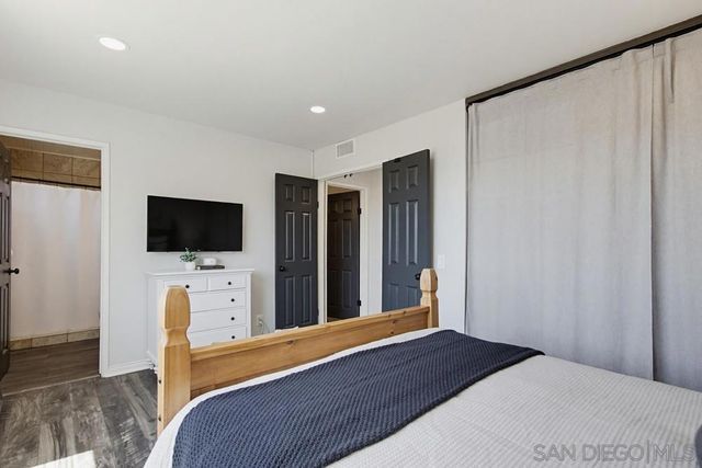320 James St, Escondido, CA 92027