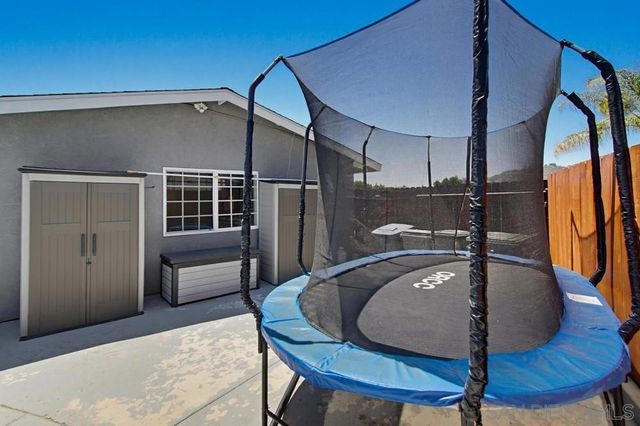 320 James St, Escondido, CA 92027