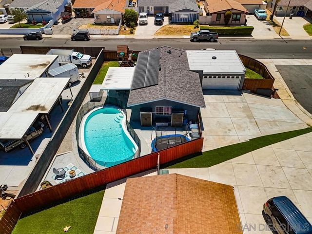 320 James St, Escondido, CA 92027
