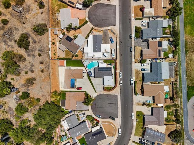 320 James St, Escondido, CA 92027