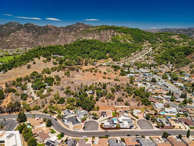 320 James St, Escondido, CA 92027