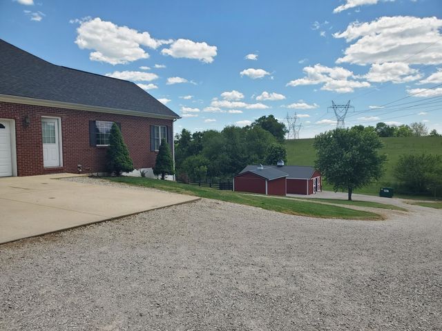 696 Pea Ridge Road, Stamping Ground, KY 40379
