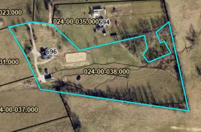 696 Pea Ridge Road, Stamping Ground, KY 40379