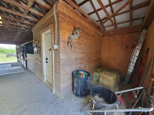 696 Pea Ridge Road, Stamping Ground, KY 40379