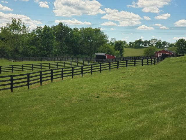 696 Pea Ridge Road, Stamping Ground, KY 40379