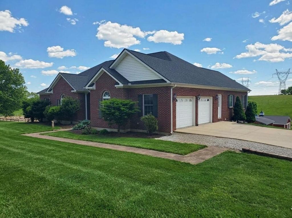 696 Pea Ridge Road, Stamping Ground, KY 40379