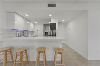 3702 NE 171st St 17, North Miami Beach, FL 33160