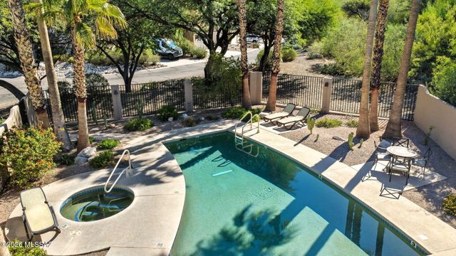 1551 E Deer Shadow Lane, Tucson, AZ 85737
