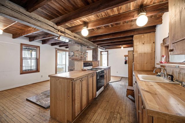 2995 S Schomberg Road, Centerville Twp, MI 49621