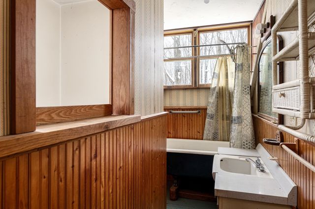 2995 S Schomberg Road, Centerville Twp, MI 49621