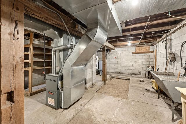 2995 S Schomberg Road, Centerville Twp, MI 49621