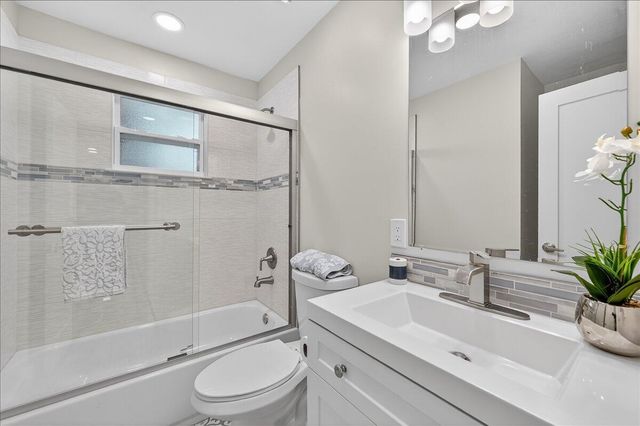 262 Easy Street, Sebastian, FL 32958