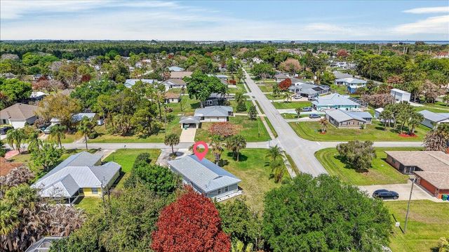 262 Easy Street, Sebastian, FL 32958