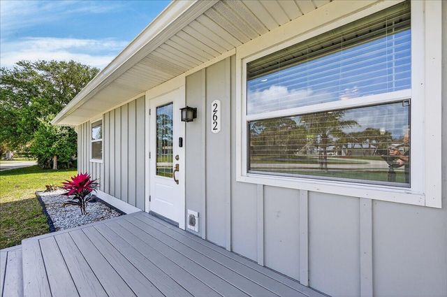 262 Easy Street, Sebastian, FL 32958