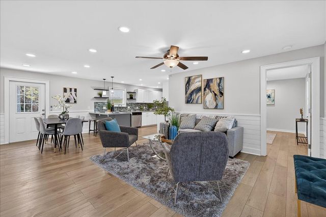 262 Easy Street, Sebastian, FL 32958