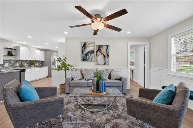 262 Easy Street, Sebastian, FL 32958