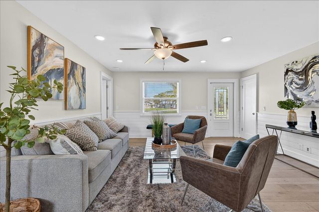 262 Easy Street, Sebastian, FL 32958