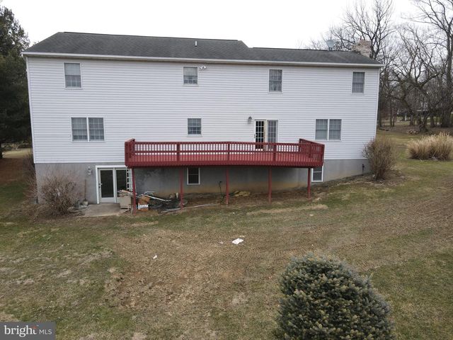 290 LOCUST GROVE RD, Bainbridge, PA 17502