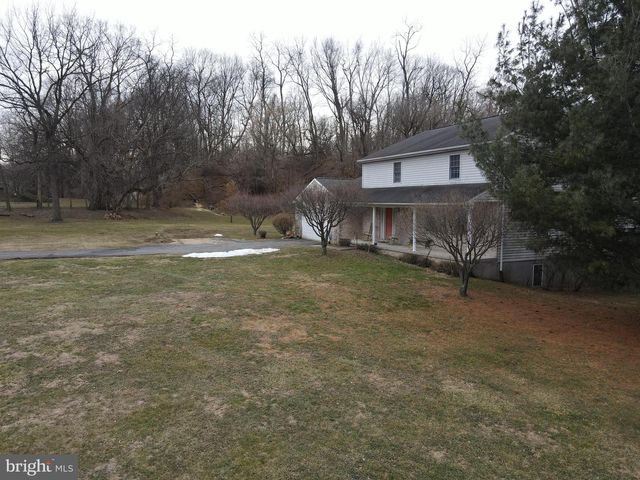 290 LOCUST GROVE RD, Bainbridge, PA 17502