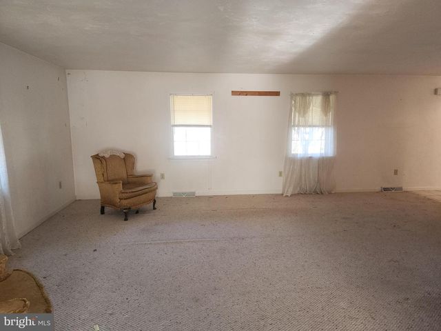 290 LOCUST GROVE RD, Bainbridge, PA 17502