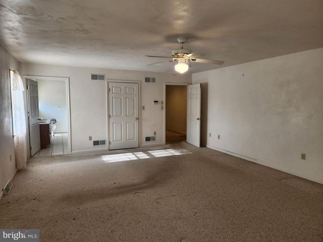 290 LOCUST GROVE RD, Bainbridge, PA 17502