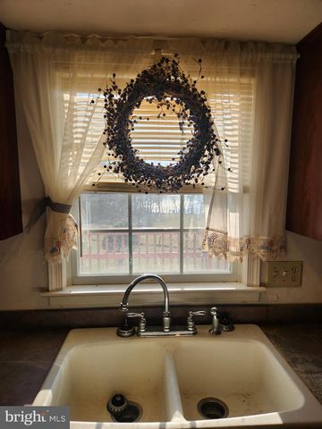 290 LOCUST GROVE RD, Bainbridge, PA 17502