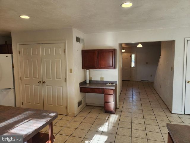 290 LOCUST GROVE RD, Bainbridge, PA 17502