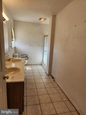 290 LOCUST GROVE RD, Bainbridge, PA 17502