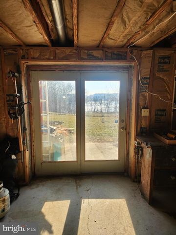 290 LOCUST GROVE RD, Bainbridge, PA 17502