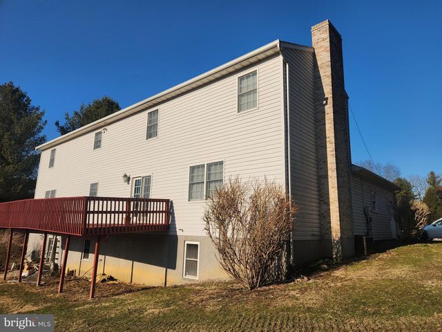 290 LOCUST GROVE RD, Bainbridge, PA 17502