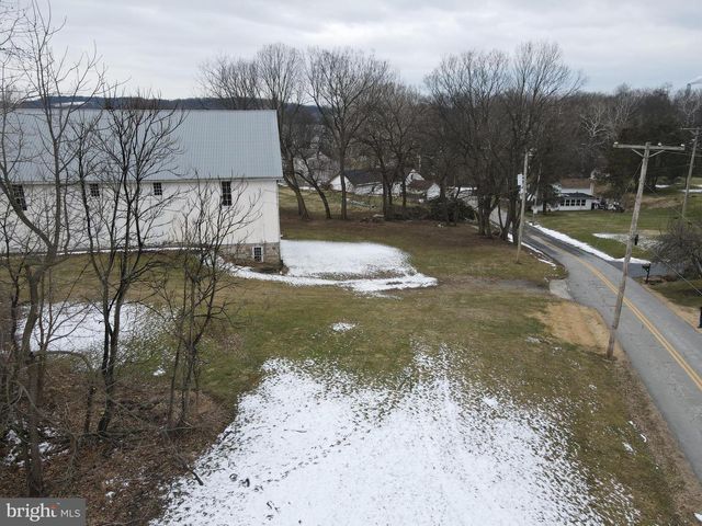 290 LOCUST GROVE RD, Bainbridge, PA 17502