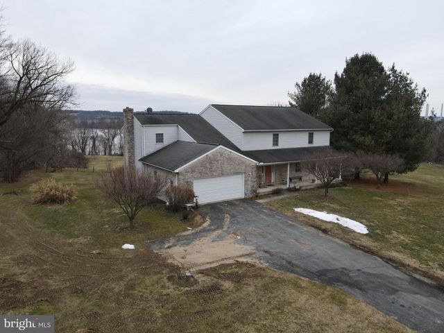 290 LOCUST GROVE RD, Bainbridge, PA 17502