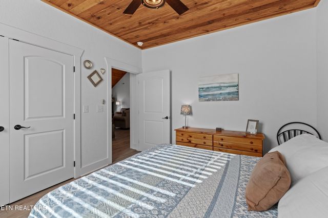 323 Eagle Claw Lane, Dandridge, TN 37725