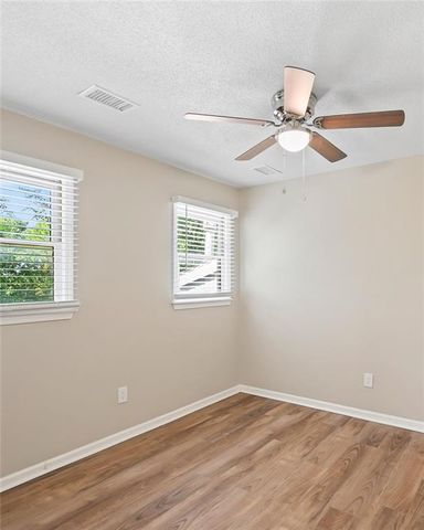 10123 Steele Road, Kansas City, KS 66111
