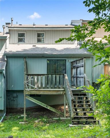 10123 Steele Road, Kansas City, KS 66111