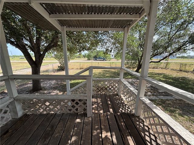 568 Jennifer, Orange Grove, TX 78372