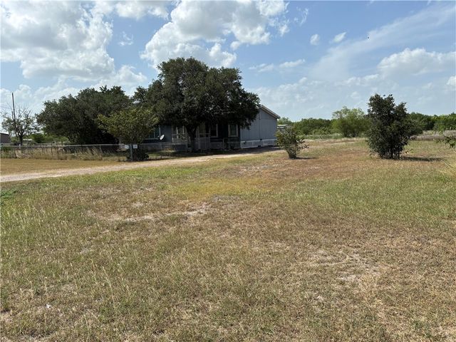 568 Jennifer, Orange Grove, TX 78372