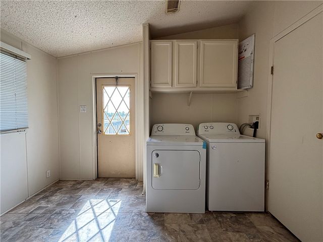 568 Jennifer, Orange Grove, TX 78372