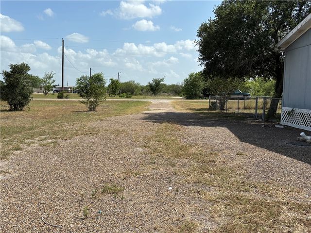 568 Jennifer, Orange Grove, TX 78372