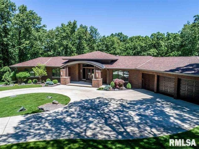 440 LINDEN Street, Pekin, IL 61554