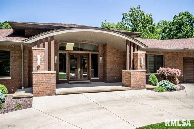 440 LINDEN Street, Pekin, IL 61554