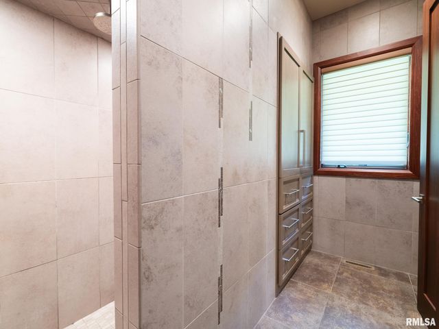 440 LINDEN Street, Pekin, IL 61554