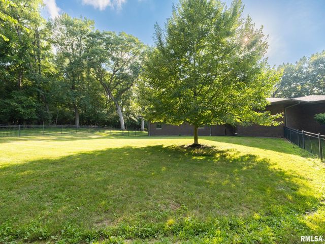 440 LINDEN Street, Pekin, IL 61554
