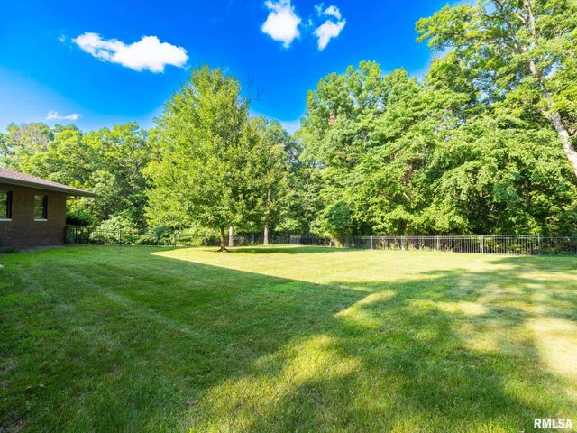 440 LINDEN Street, Pekin, IL 61554